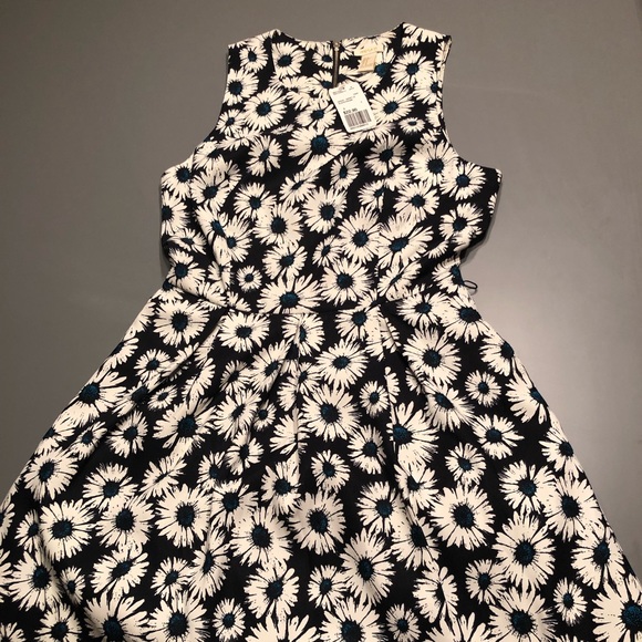 NWT forever 21 flower dress! - Picture 1 of 5